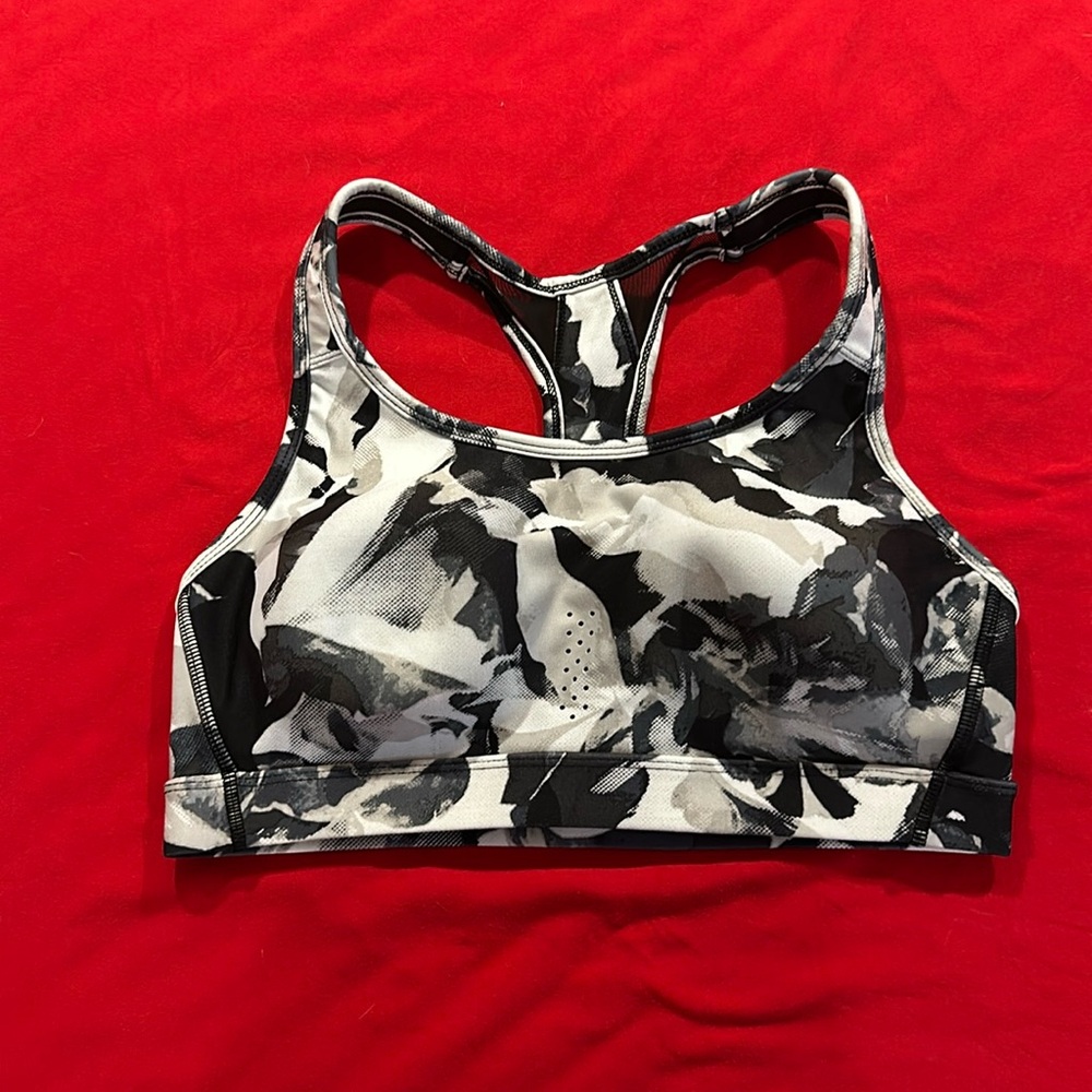 🏡EUC Avia size large sports bra